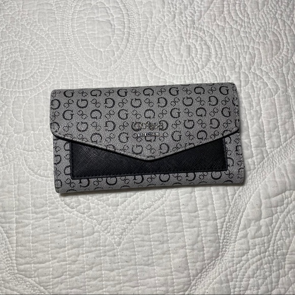 Guess Handbags - Guess wallet
